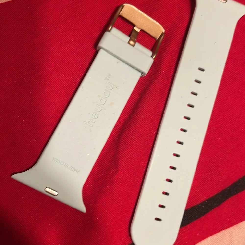 Must bundle: Apple Watch Band